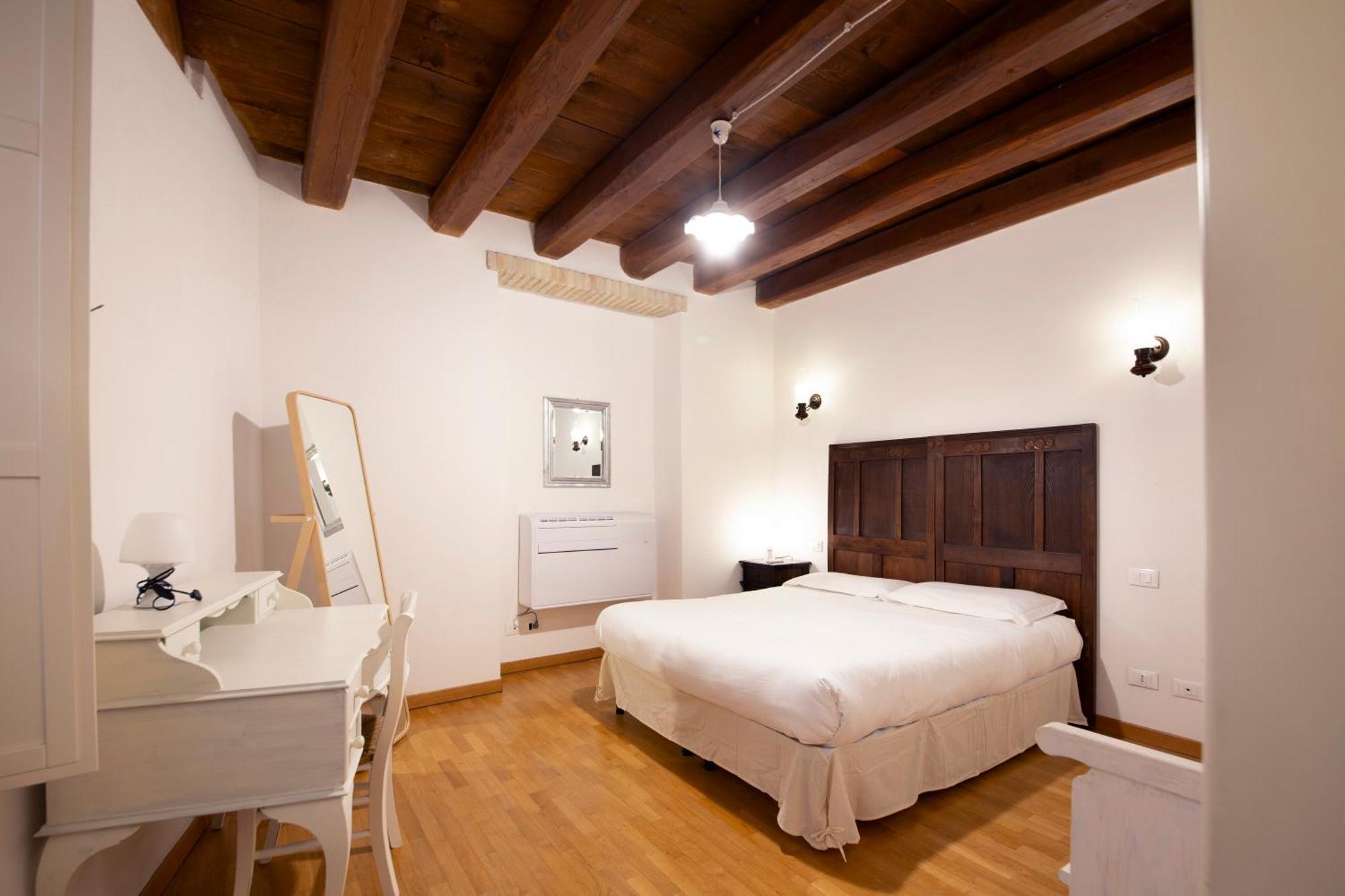 Suite Martini Al Castello Κάλιαρι Εξωτερικό φωτογραφία